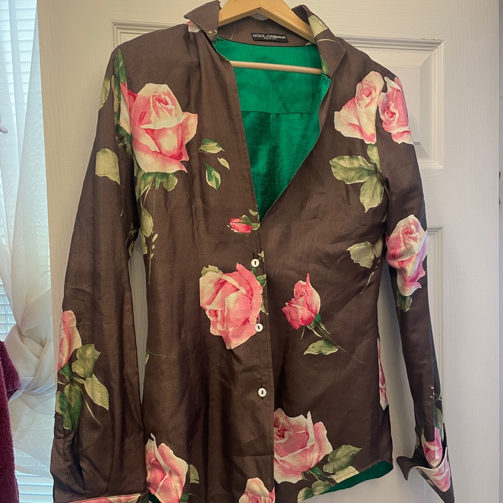 Dolce and Gabbana top. Not sure when this made. Made from silk.